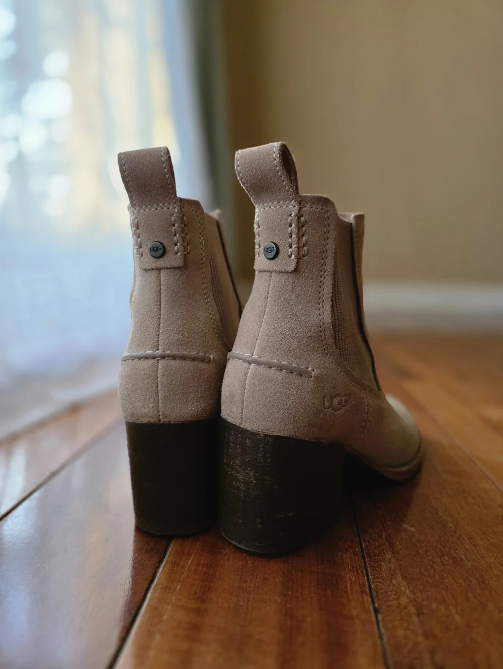 UGG Faye Suede Chelsea Chunky Heeled Booties - Tan - Women's Size 7 Stunning - Picture 6 of 8